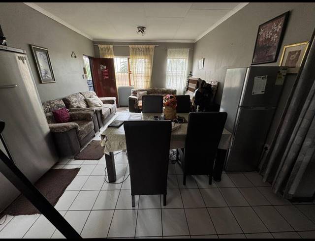 2 BEDROOM TOWNHOUSE FOR SALE IN GLEN MARAIS